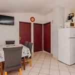Διαμέρισμα In Otok With Wifi Vir