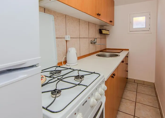 Apartmán In Otok With Wifi