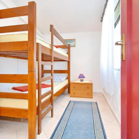 In Otok With Wifi דירה ויר